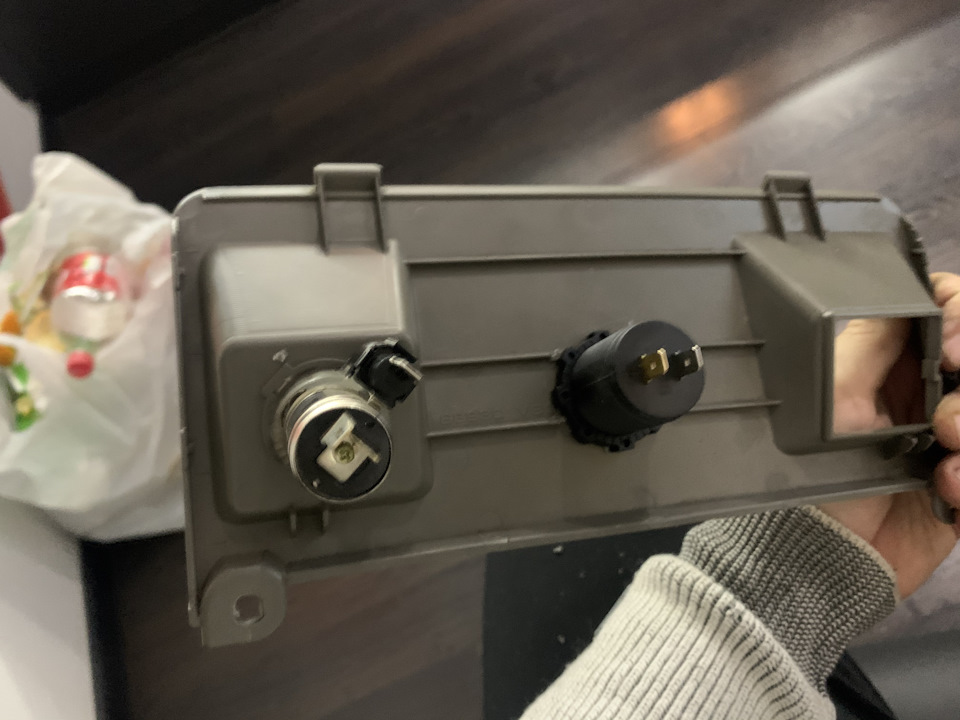Встановлення розетки USB 1