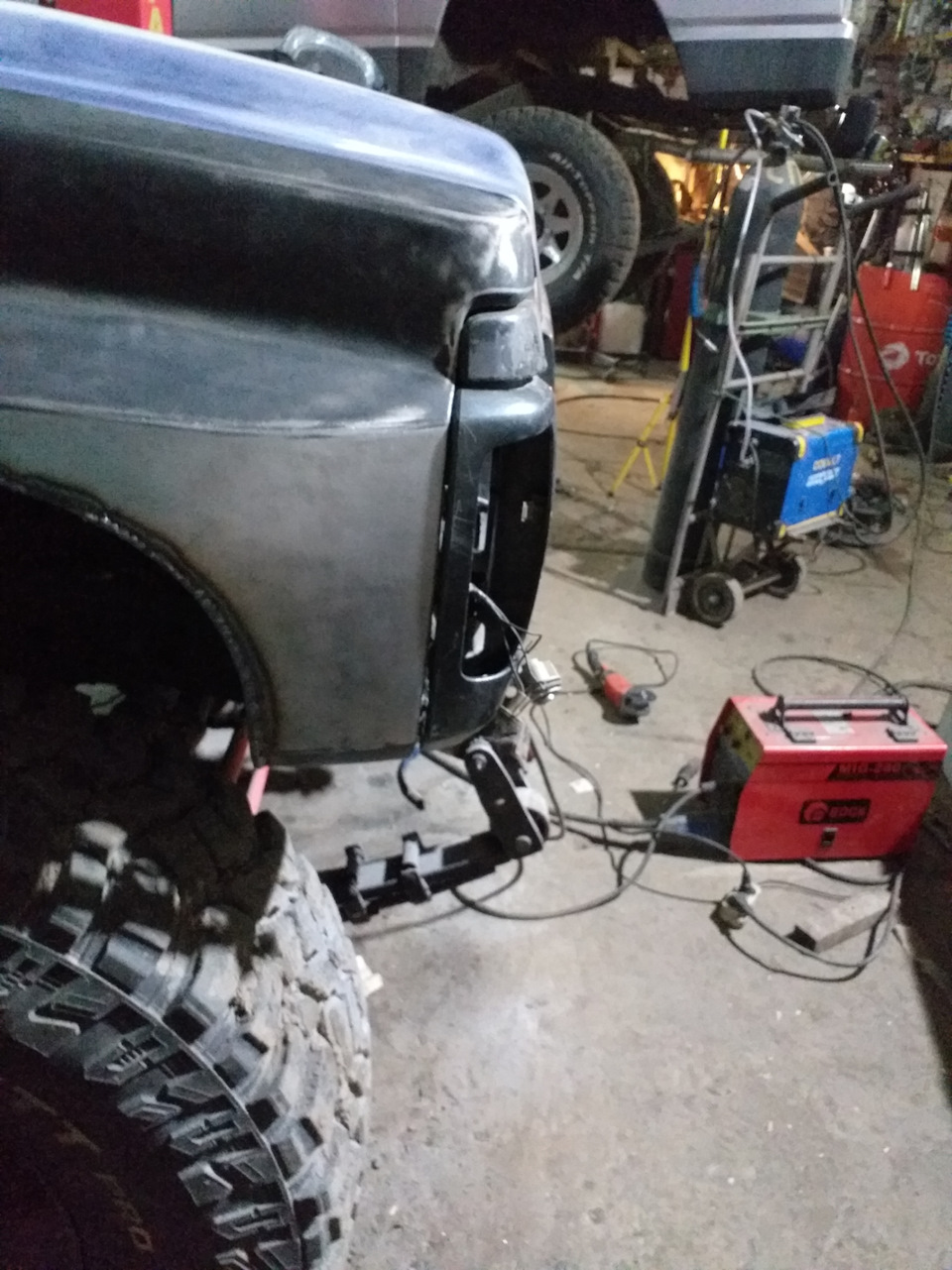 Розширення арок Nissan Patrol 260 3