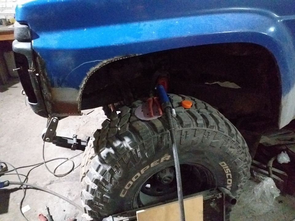 Розширення арок Nissan Patrol 260 1