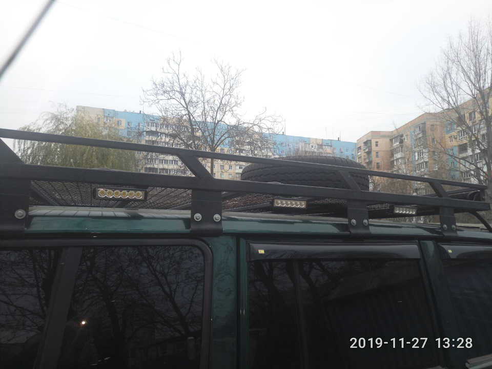 Світло на багажнику та кенгурятнику. 1