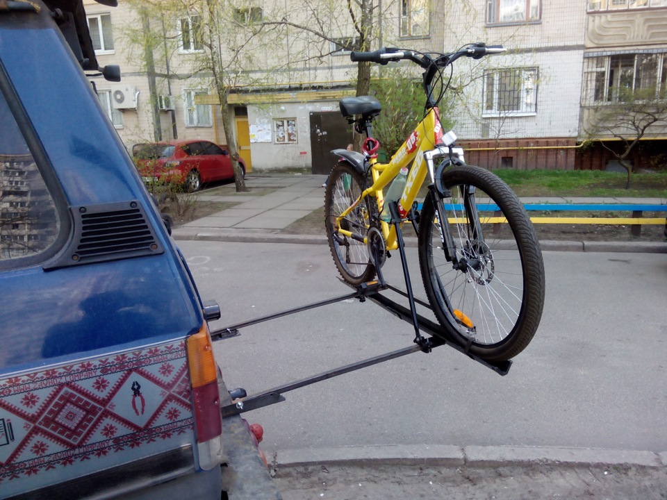 Багажник для велосипедів на силовому бампері. 3