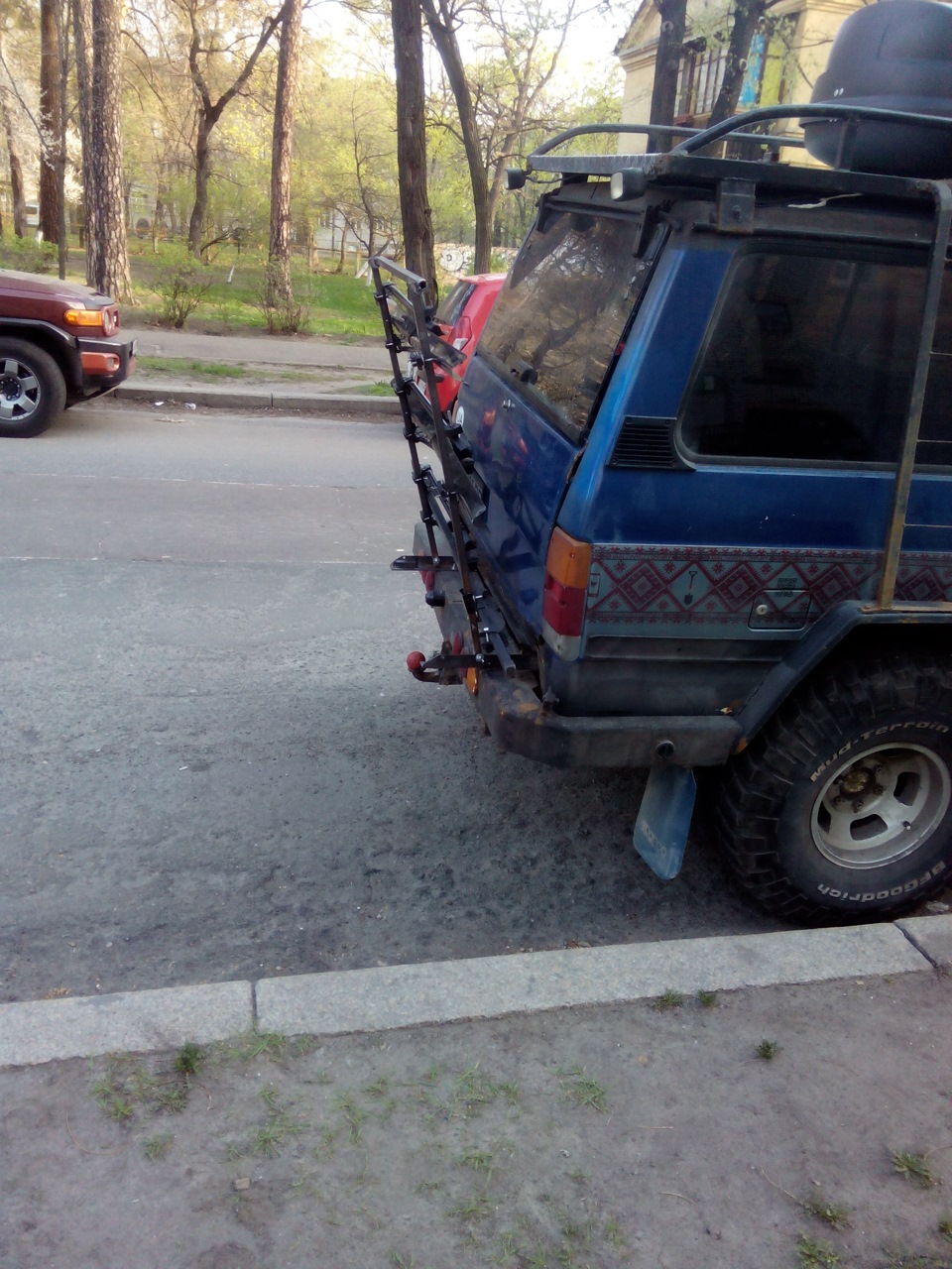 Багажник для велосипедів на силовому бампері. 5