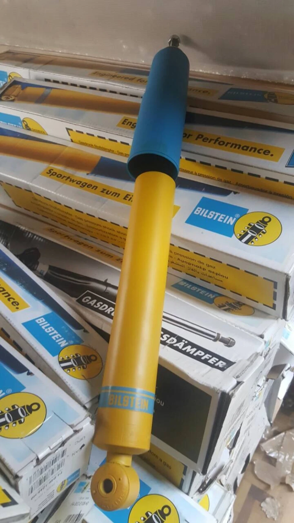 Продам амортизатори для автомобілів.