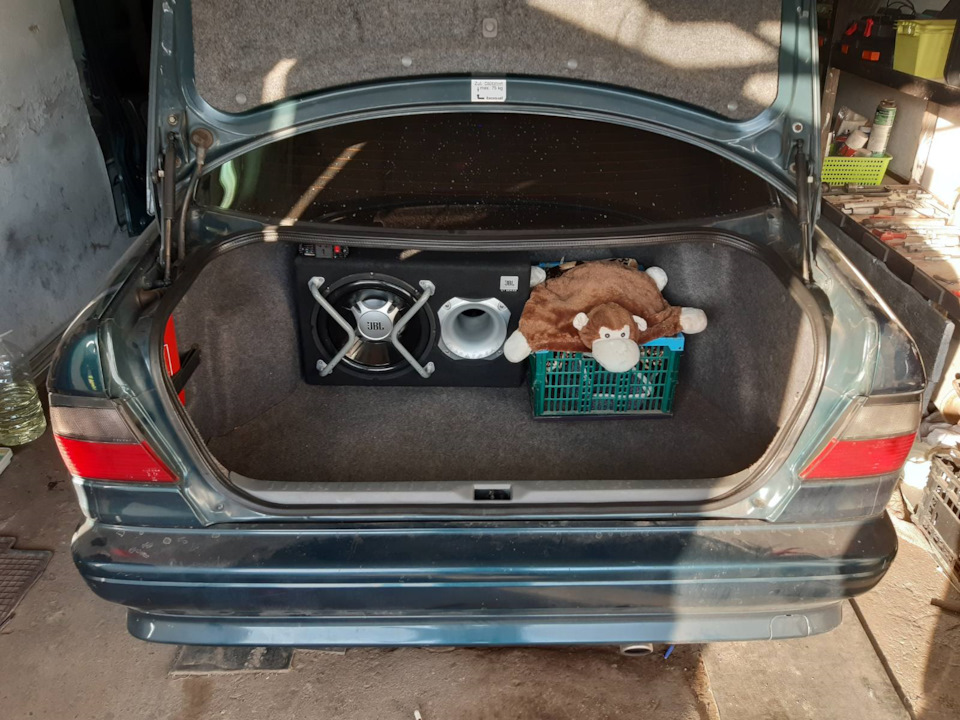 Поставив новий саб JBL GT-BASSPRO 12 2