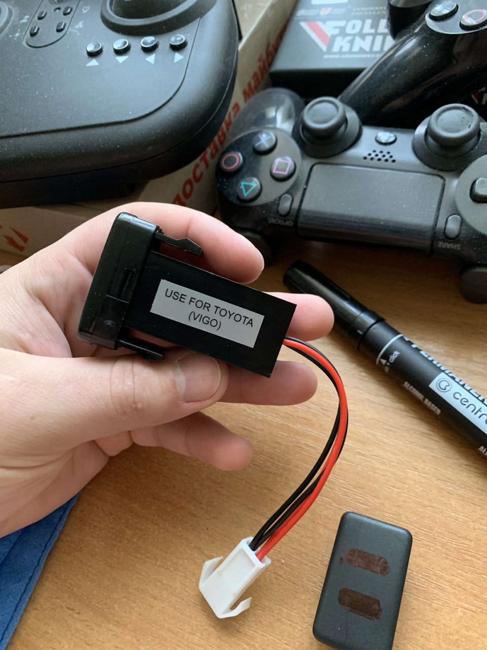 USB зарядка та підлокітник 2