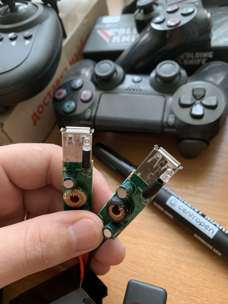 USB зарядка та підлокітник 4