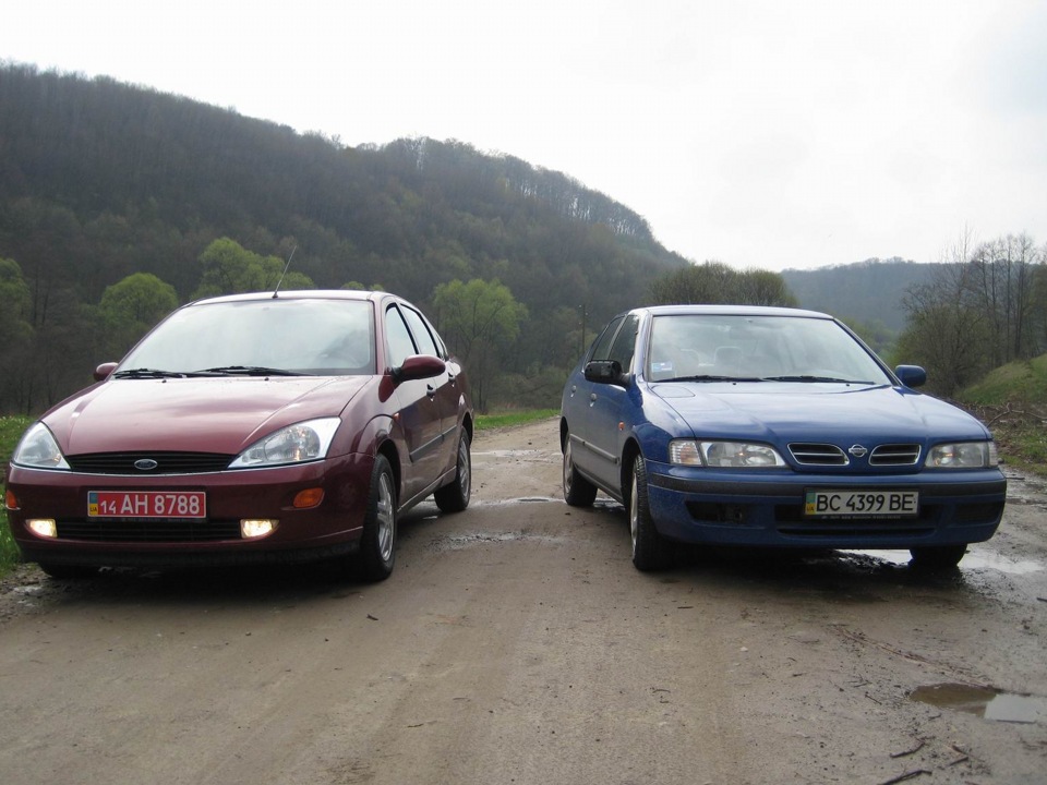 Nissan Primera VS Ford Focus 2