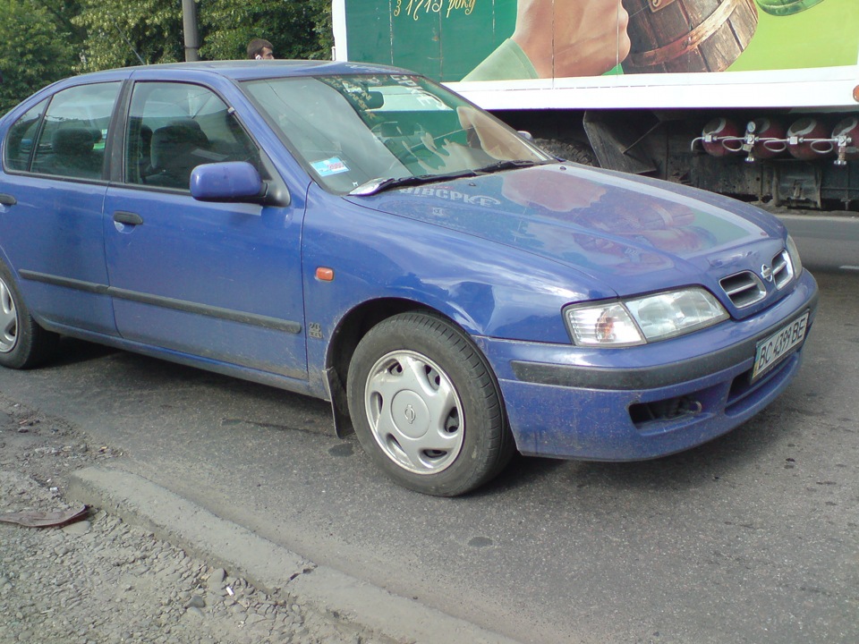 Nissan Primera VS Volvo XC70 4