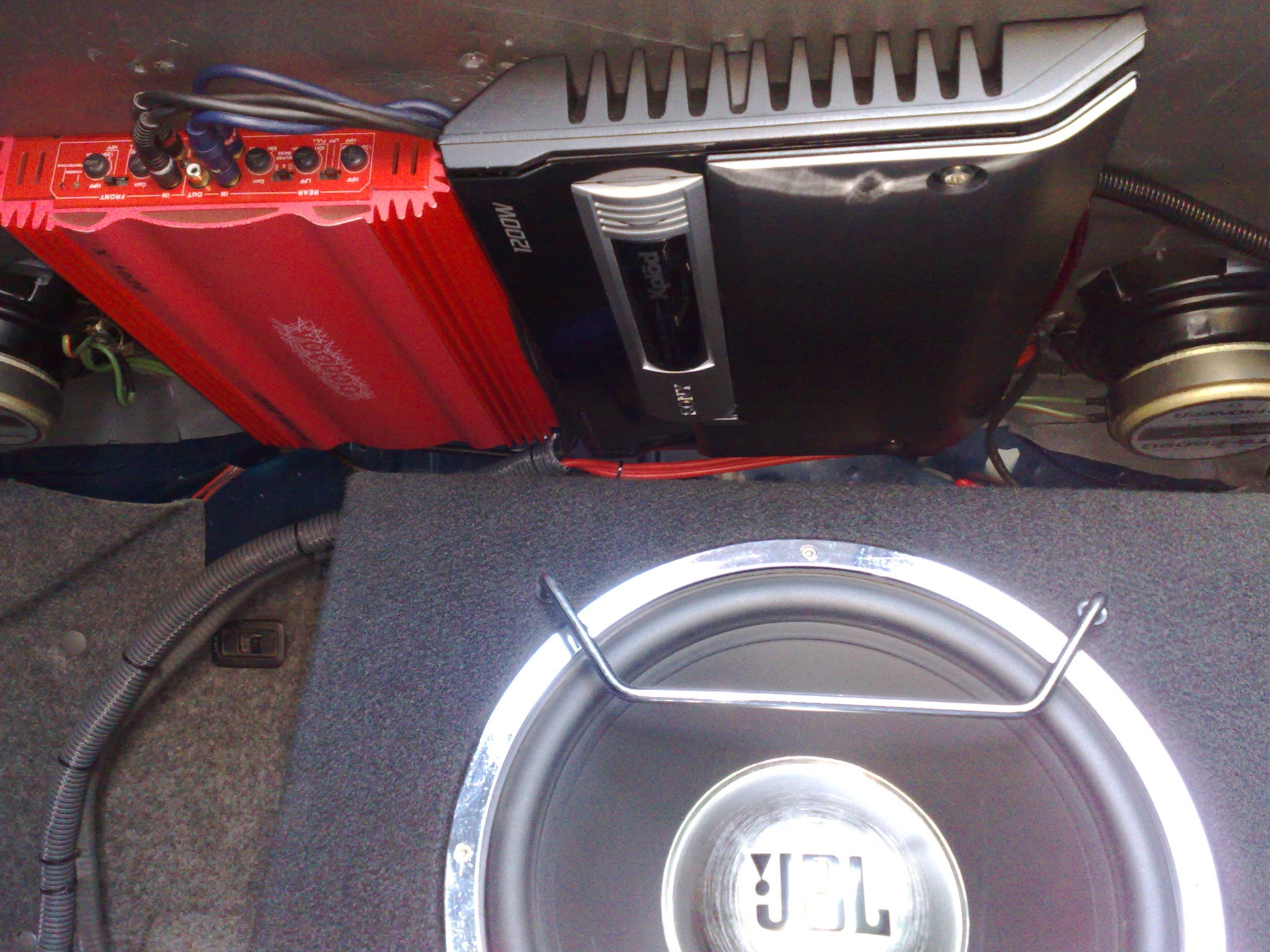 Car audio та камера заднього виду 2