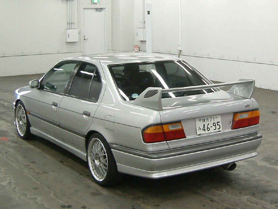 Спойлер багажника Nissan Primera p10 1