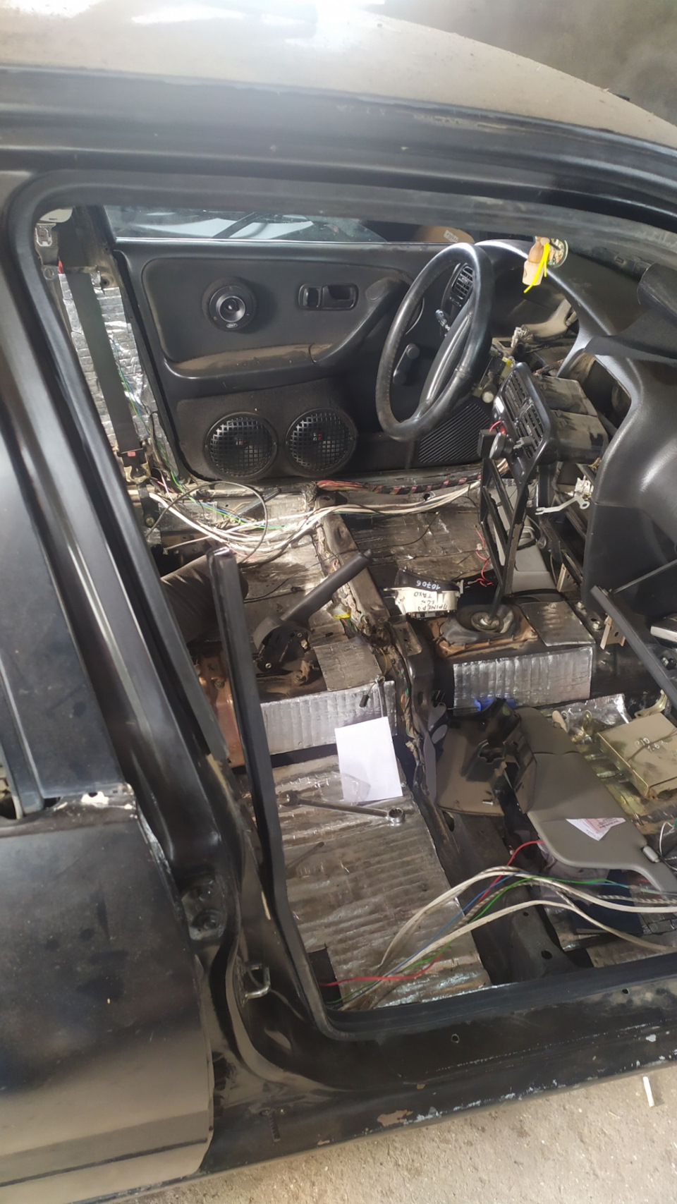 Підбір гумок ущільнювачів дверей nissan primera p10 5
