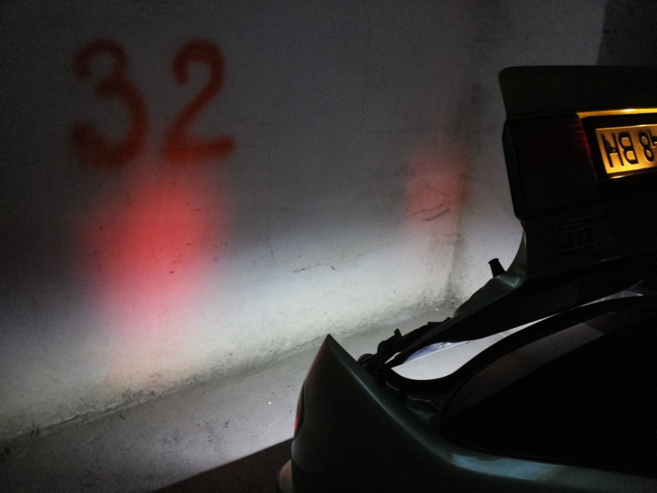 LED-підсвічування багажника та діодне підсвічування ніг 4