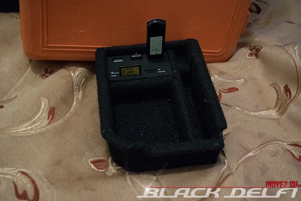 MP-3 чейнджер у підлокітник 4