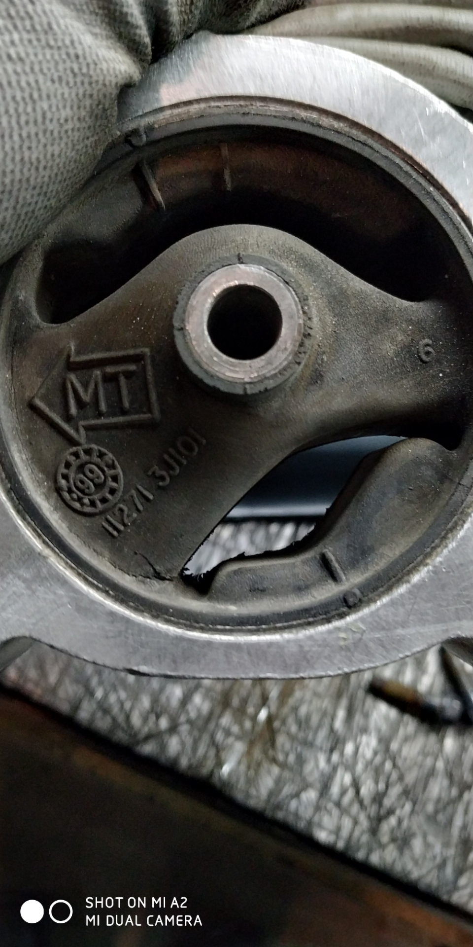 Підготовка до модернізації подушок двигуна 2