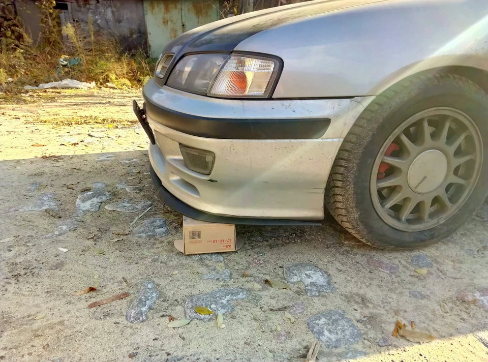 Губа від Seat Leon Cupra R