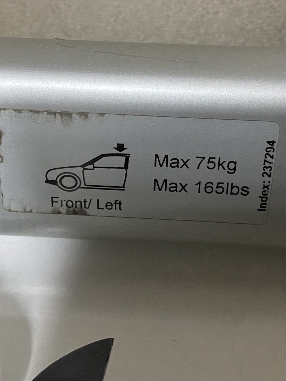 Установка поперечок Nissan та автобоксу Thule Motion XT L 3