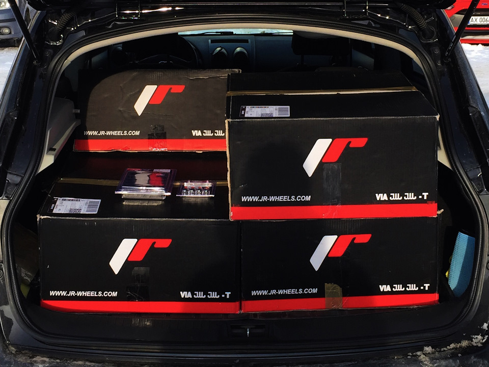 Japan Racing JR 11 Black 2