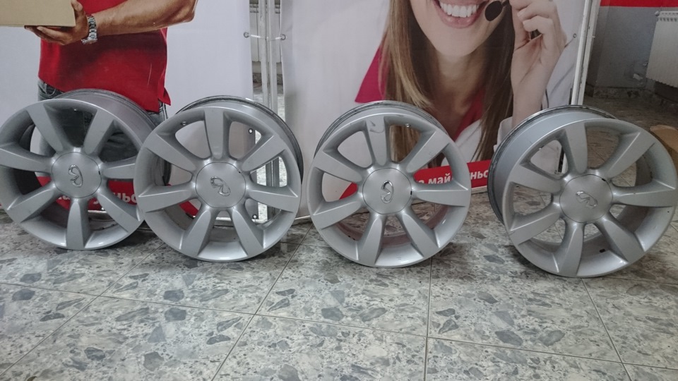37. Infinity R18 5*114.3 ET40 DIA 66.1 J8 1