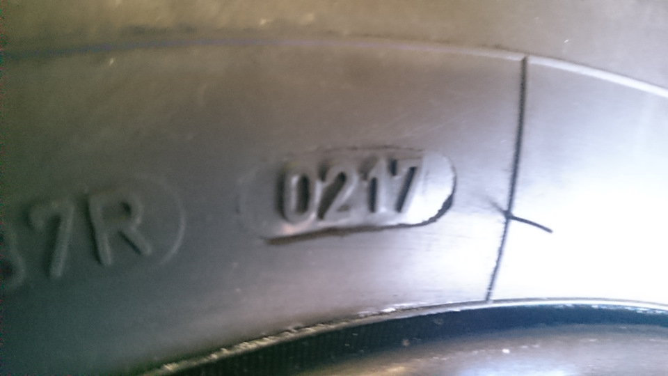 60. Goodyear EfficientGrip Performance 215/65 R16 98H 5