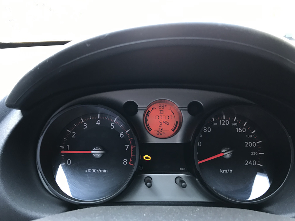 Красиві цифри відзначилися check engine 1