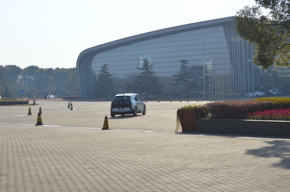 BMW i3 - думки мають властивість матеріалізуватися, реалізуватися 3