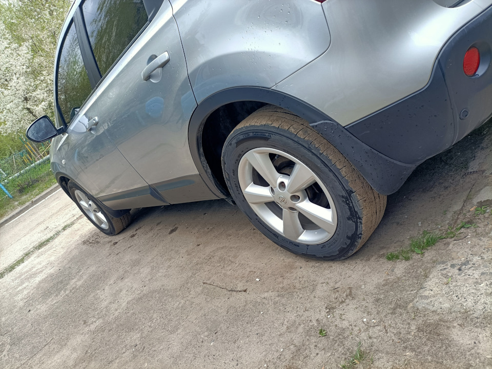 Модельні бризковики Qashqai j10 1