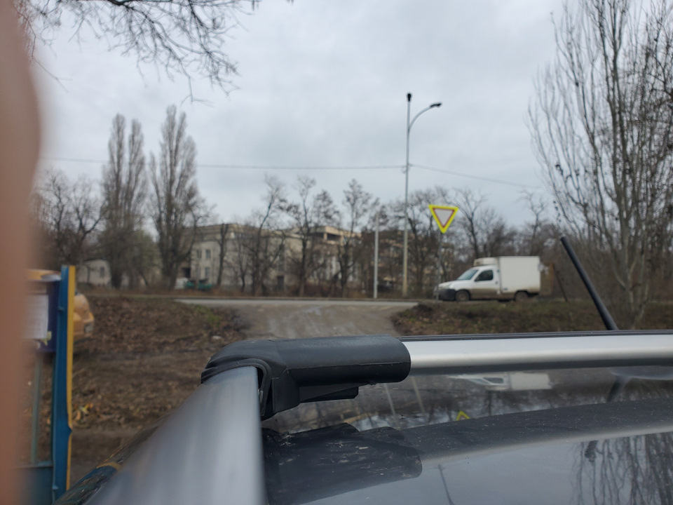 Встановив поперечки на рейлінги 1