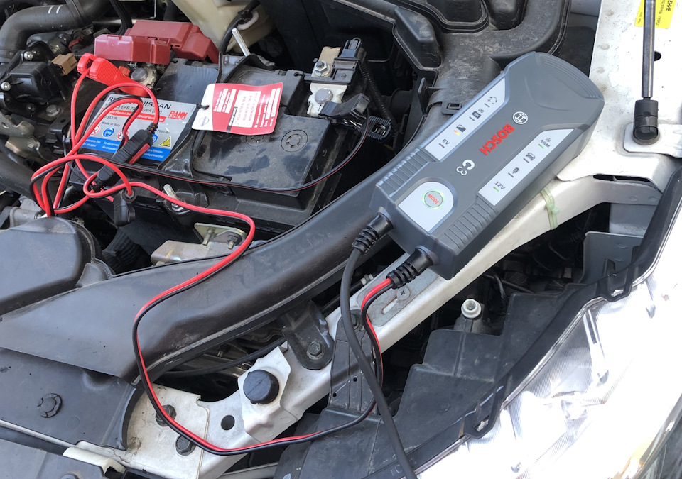 Стомився аккум, але є jump starter 3