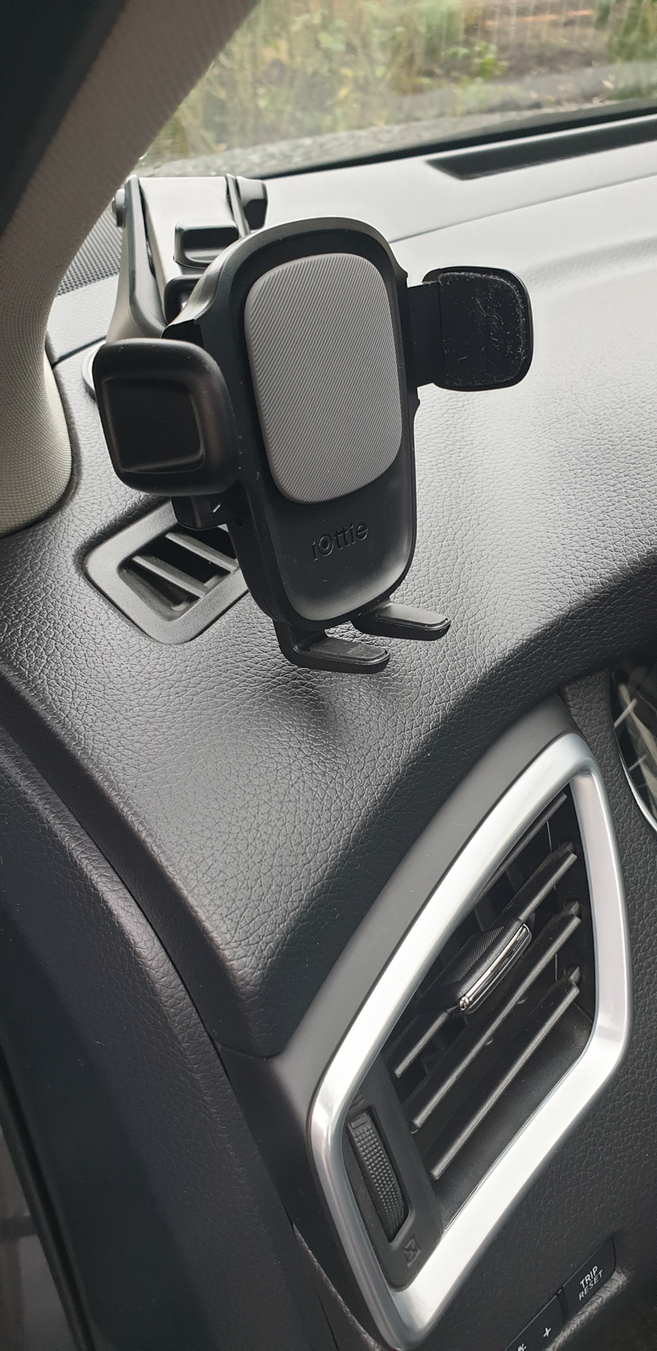 20# Автодержатель для телефона iOttie Easy One Touch 5 Dash & Windshield Mount Black 2