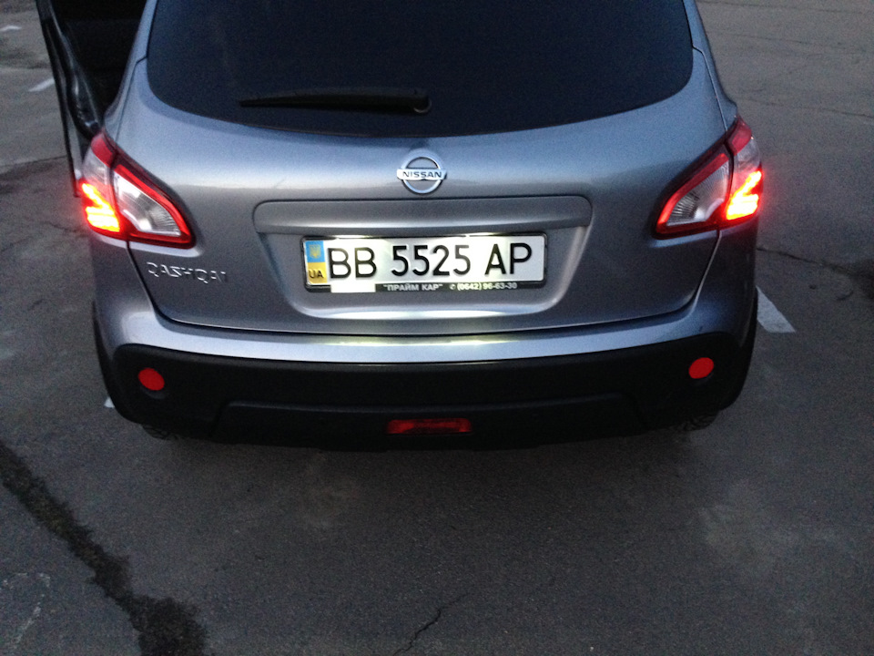 Задній ліхтар Nissan QASHQAI (запитання)? 4