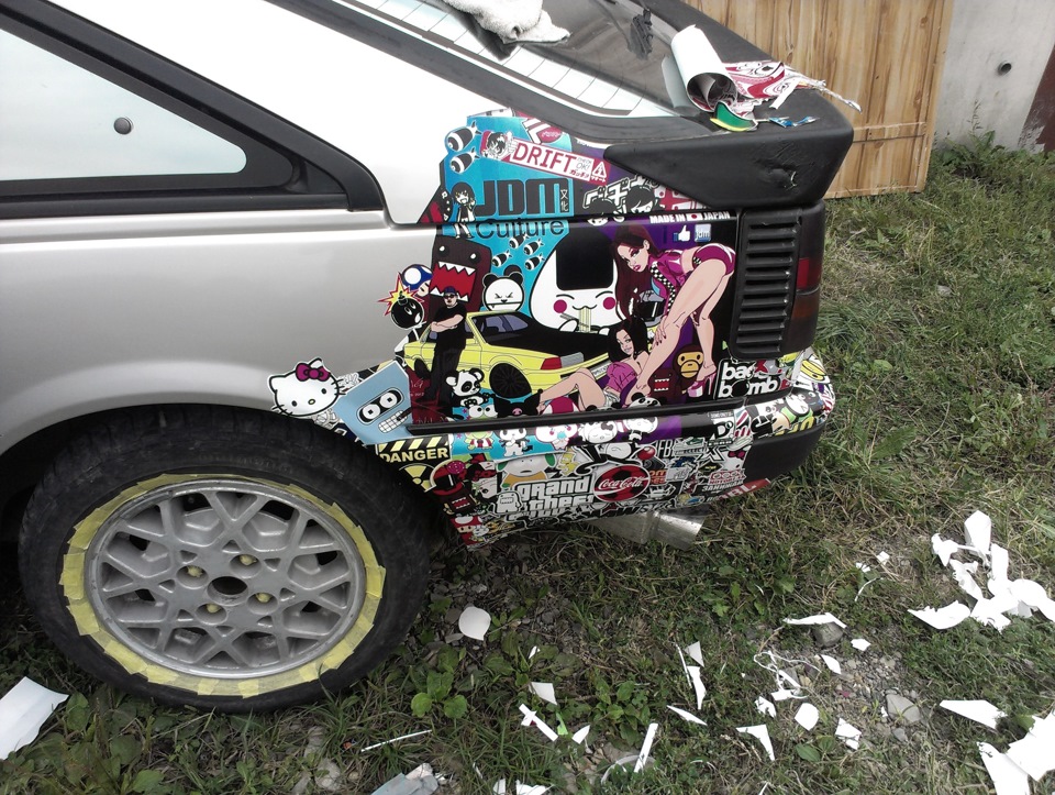 Поклейка sticker bombing + фарбування Флуоресцентною фарбою диски! 2