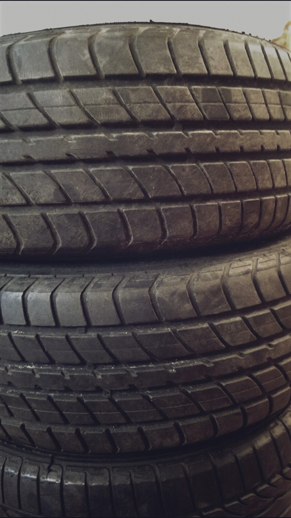 ... Dunlop SP Sport 195/50 R16... 1