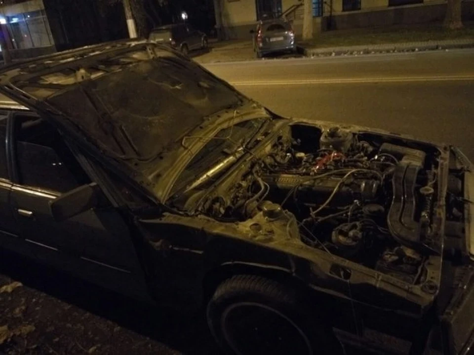 в'яжіть капот мінімум на два вузли гумор *