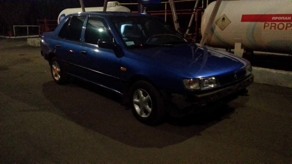 трохи зварювання Nissan Sunny N14 1
