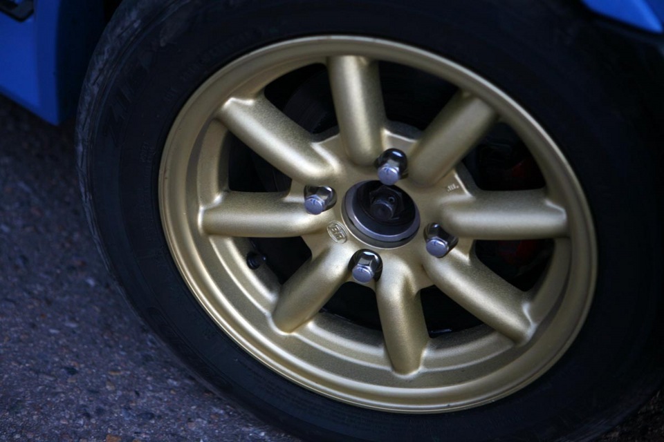 BlackRacing R14 6J 4*114.3 ET22 з проставками з 4 100 на 4 114,3 1