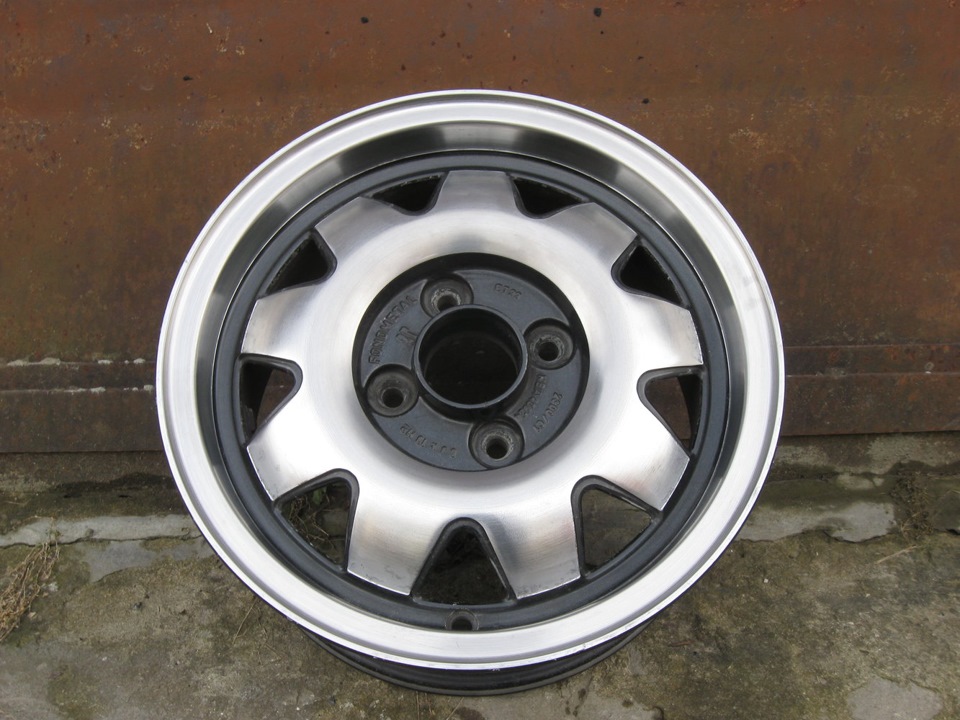 Які диски Nissan Sunny 1.7 D? 1