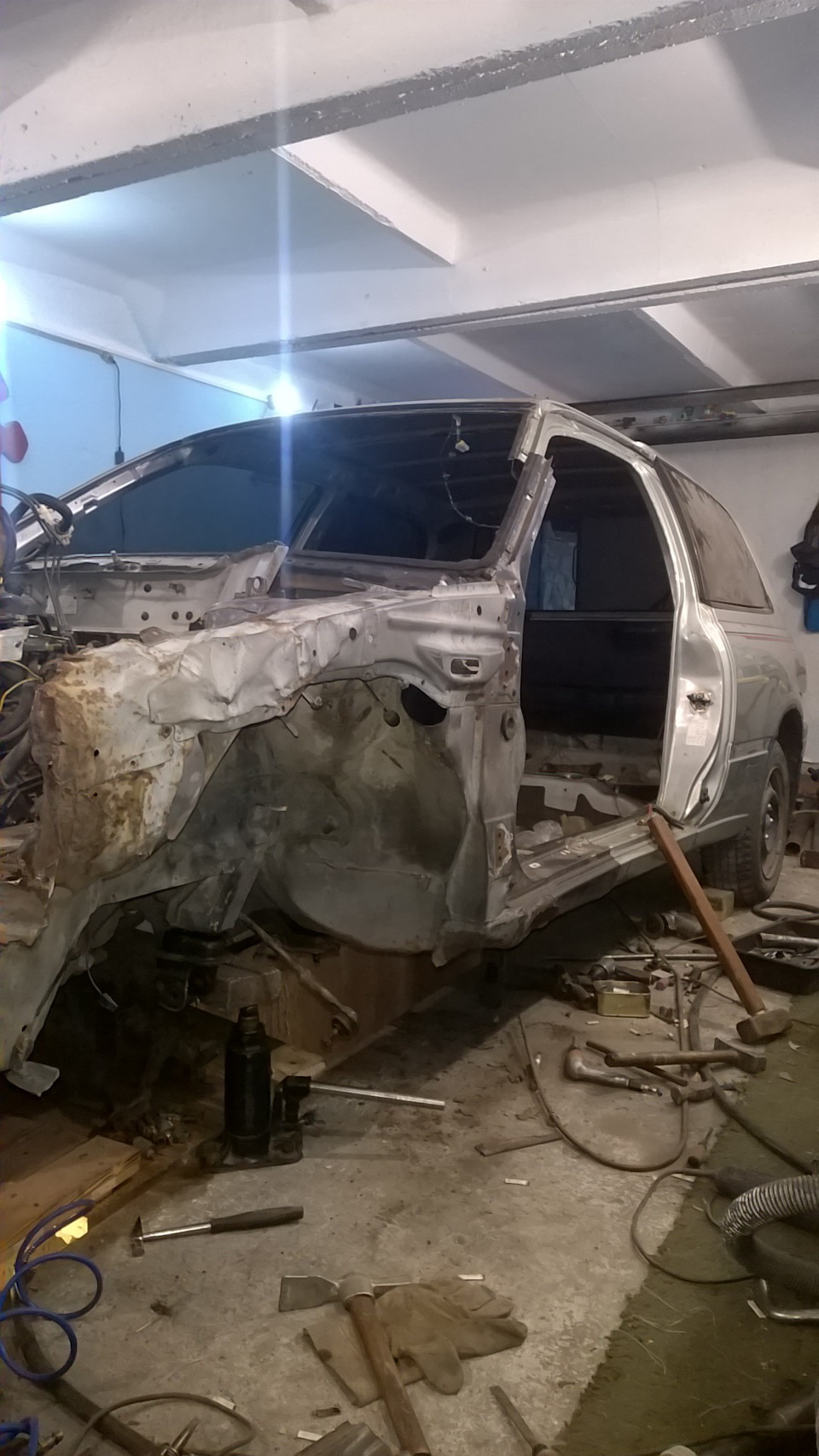 бій продовжується видно обриси автомобіля 3