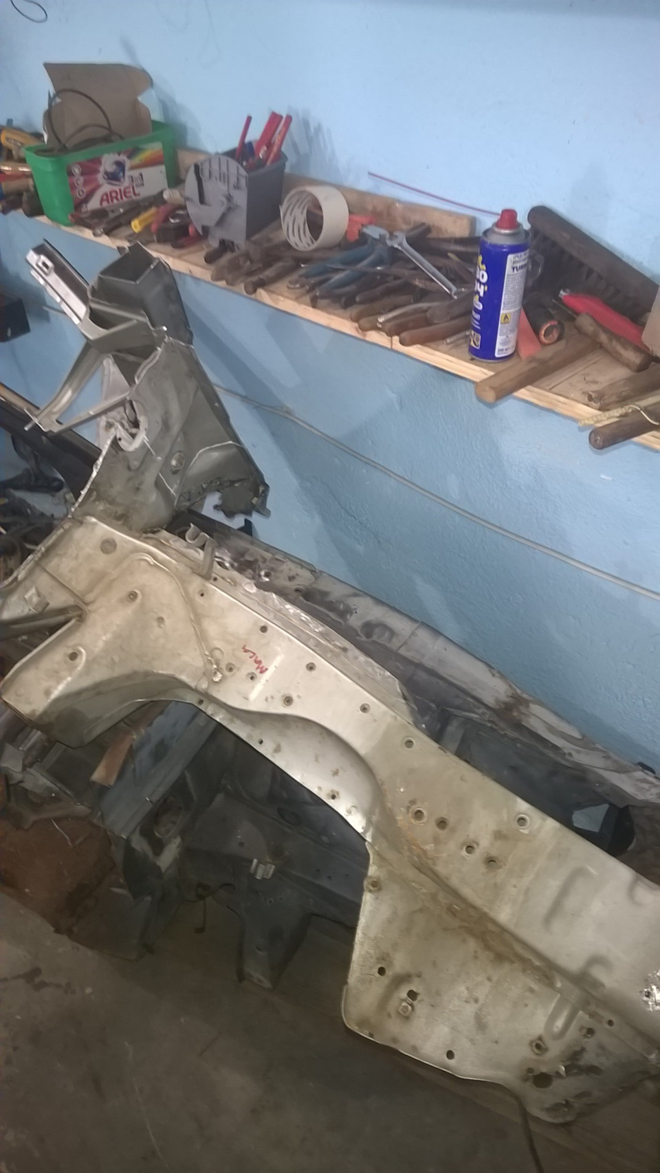бій продовжується видно обриси автомобіля 5
