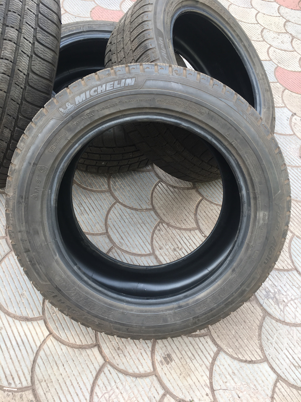 Зимовий Michelin 2
