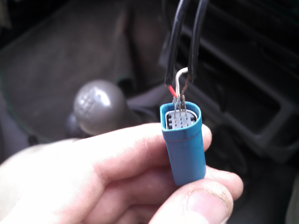 Bluetooth, USB для програвання компакт-дисків ALPINE CDE-9872E (декодер MP3) 1