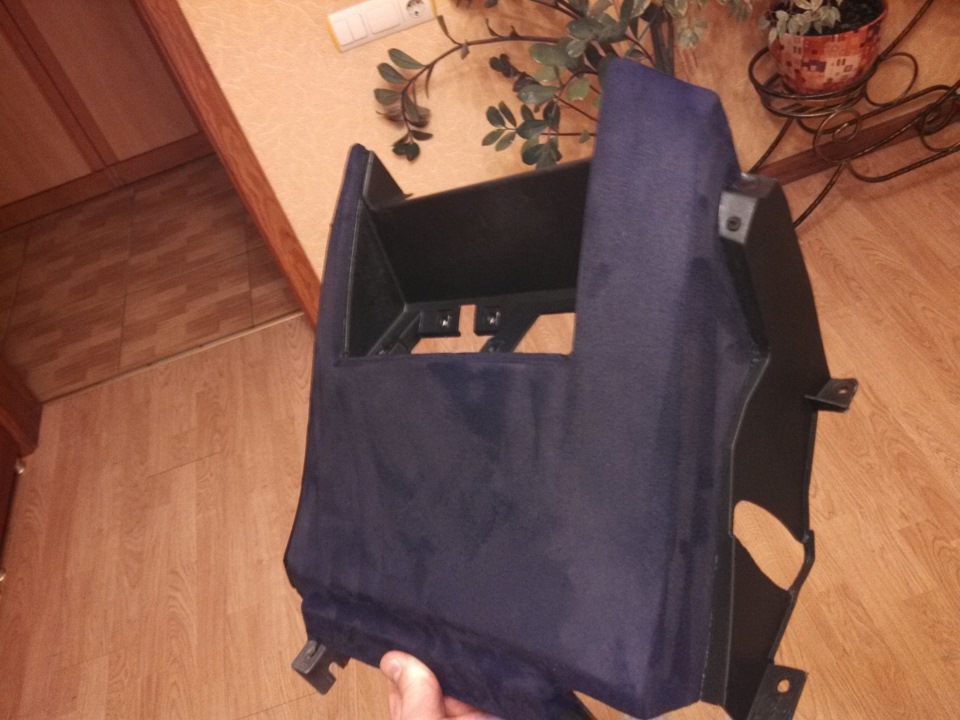 Перетяжка елементів салону в алькантару. Частина 2. + просування з бортовим комп'ютером 3
