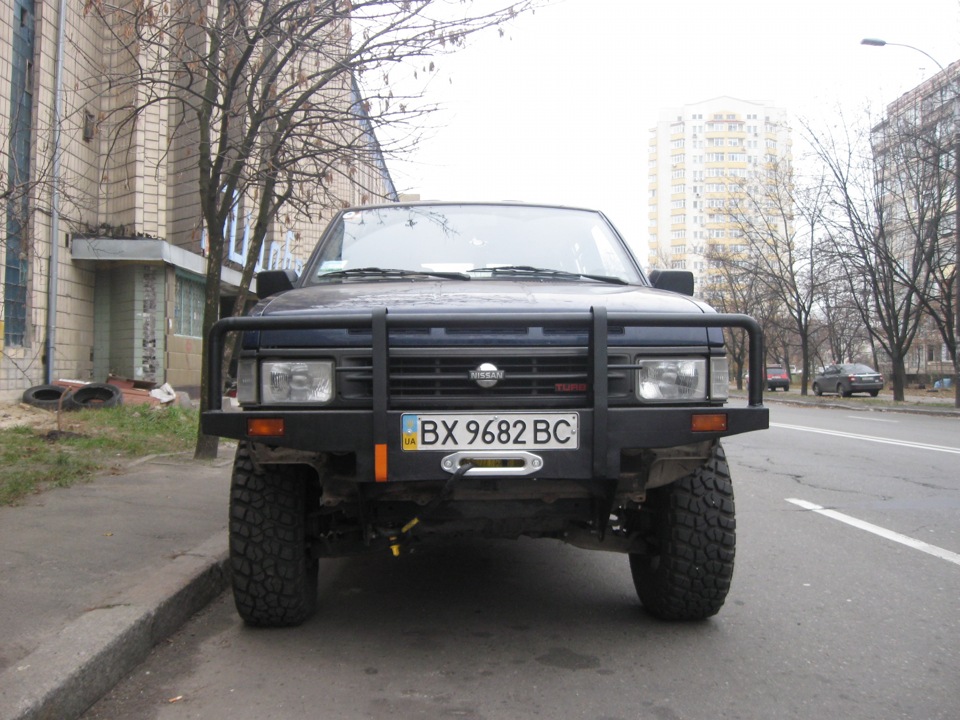 Бампер передній 1