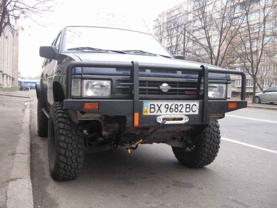 Бампер передній 5