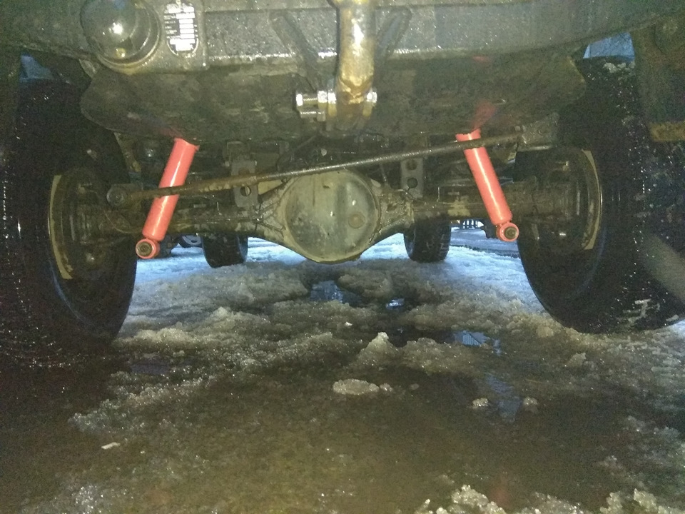 Задні амортизатори від Патролу KYB Skorched 4's на Террано. 1