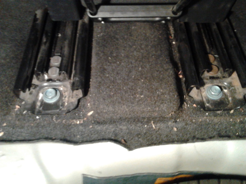 очищення паливної сітки перед паливним насосом! NISSAN TIIDA паливний фільтр, заміна. 1