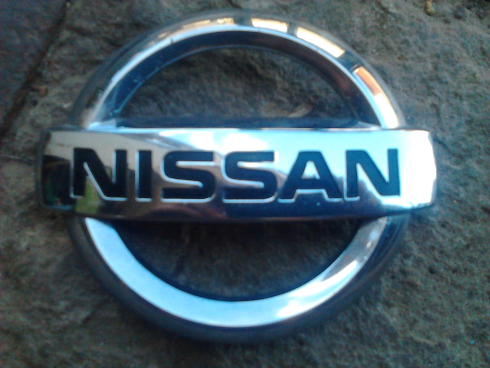 ПРОДОВЖЕННЯ ФАРБЕННЯ ПЕРЕДНЬОГО ЗНАЧКА NISSAN 5