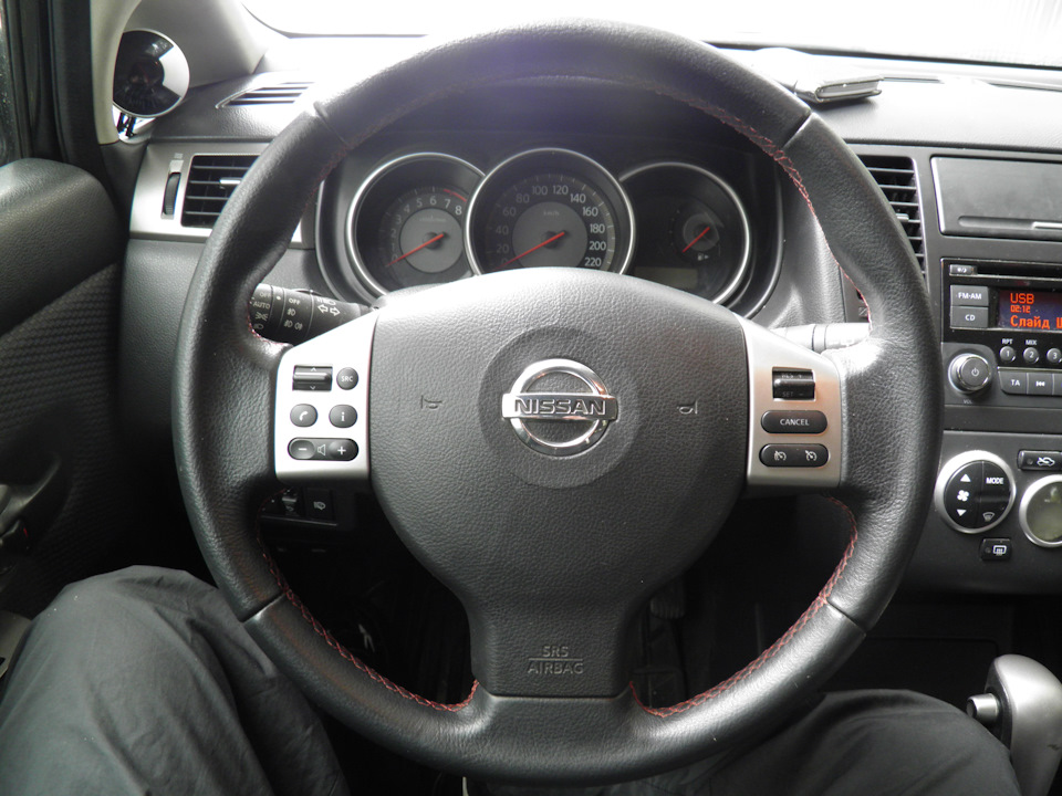 Заводське кермо від Nissan Note 1