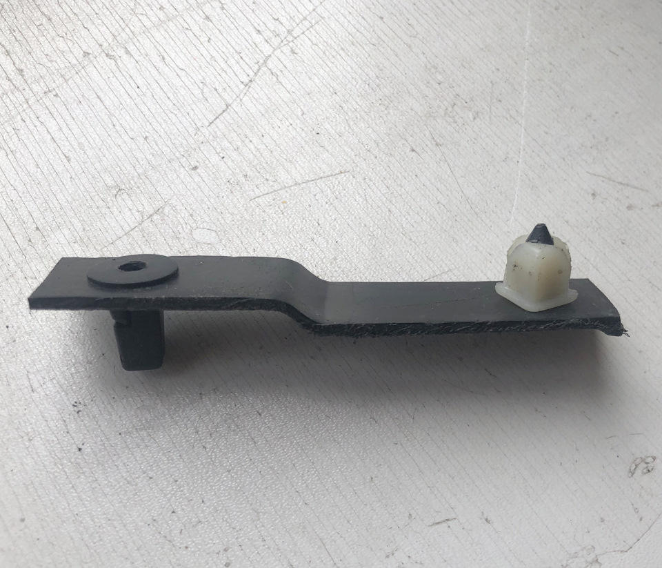 Кліпса кріплення килимка Nissan/Infiniti74985-40U00 - своїми руками :-) 4