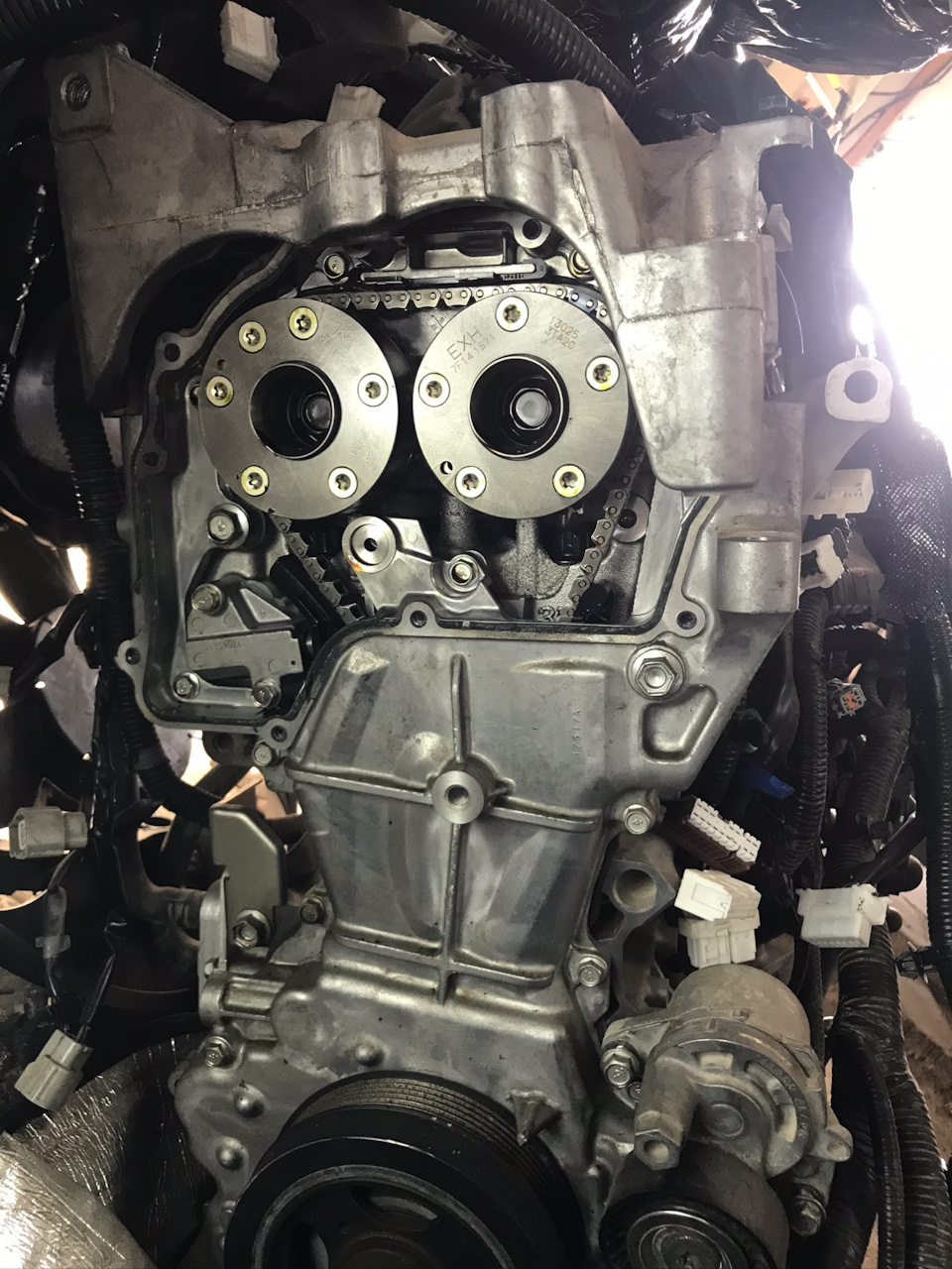 Регулювання клапанів Nissan Rogue 2.5 QR25DE 2