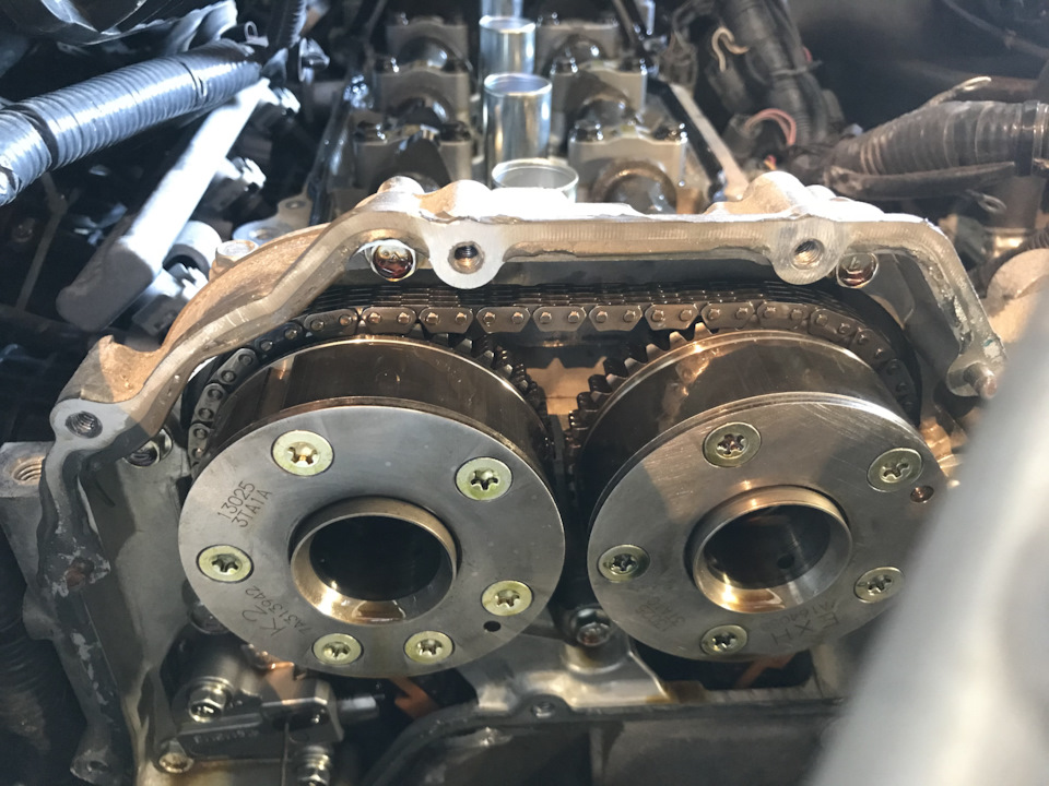 Регулювання клапанів Nissan Rogue 2.5 QR25DE 4